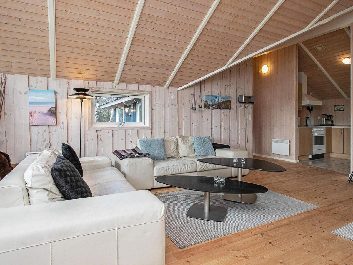 Four-Bedroom Holiday Home In Vaeggerlose 8 Bøtø By Exterior foto
