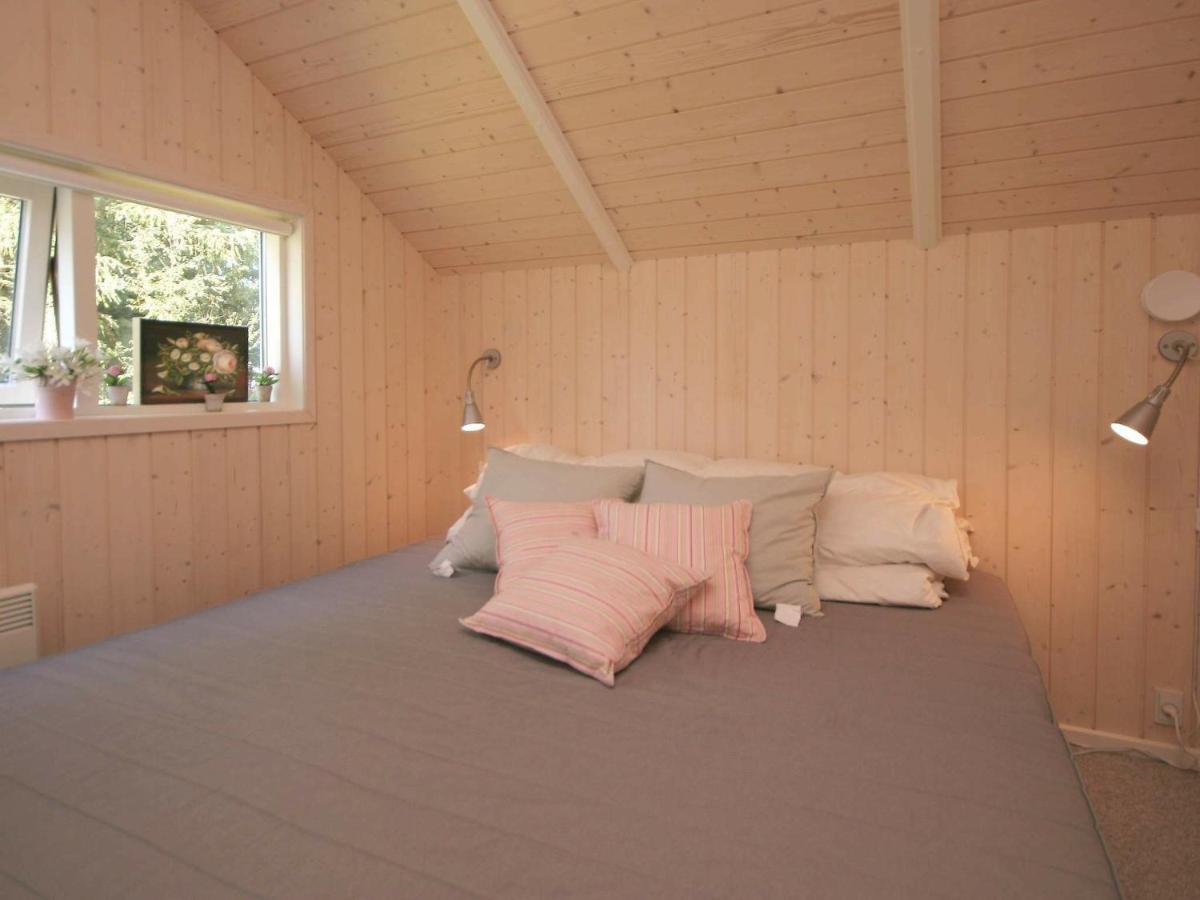 Four-Bedroom Holiday Home In Vaeggerlose 8 Bøtø By Exterior foto